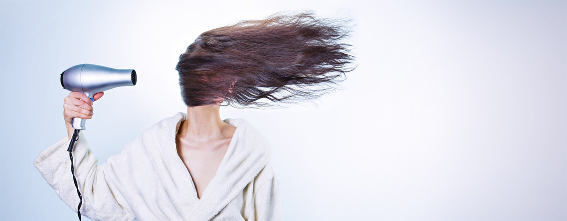 Häufige Kopfhautprobleme: trocken, fettig, Schuppen, Entzündung, Haarausfall